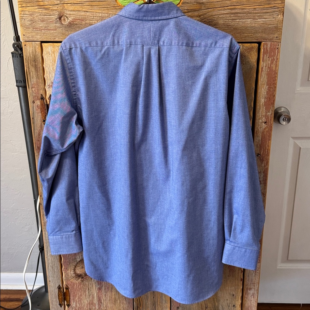 Lands' End Men's Casual Chambray Blue Button Down Shirt - Picture 6 of 13